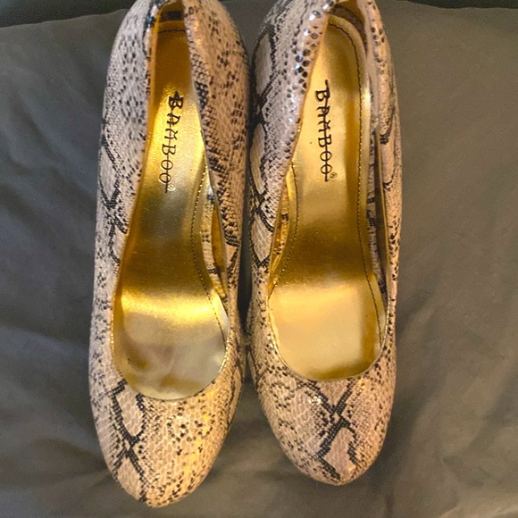 Snakeskin Print Heels - Picture 3 of 6